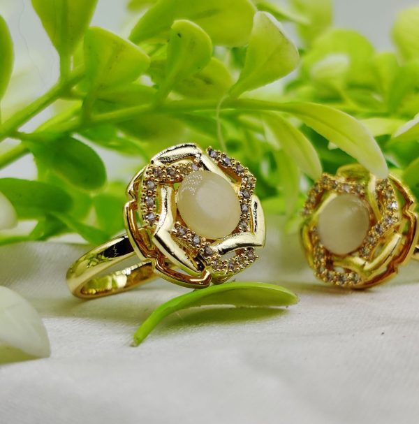 1 Piece Imported Elegant Dual-tone Floral Gemstone Rings – Timeless Design 🌟 | Luxurious Design Ring | Adjustable Ring | Ring For Girls & Women ✨