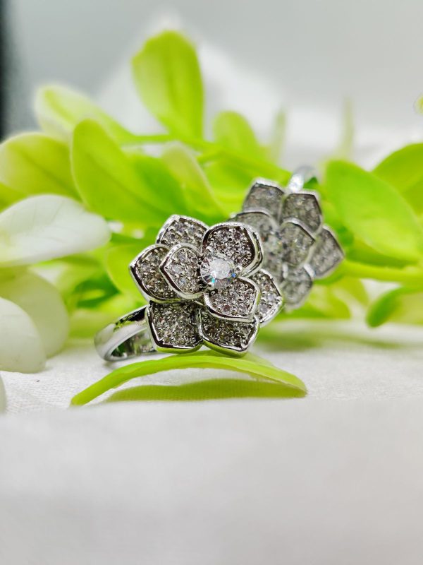 1 Piece Imported Moveable Luxurious Petal Bloom Adjustable Ring – 2 Stunning Color Variants🌟 | Luxurious Design Ring | Adjustable Ring | Ring For Girls & Women