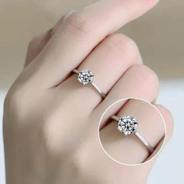 Modern Design Adjustable Ring with Zircon Stone - 1 Pc Platinum Color Plated