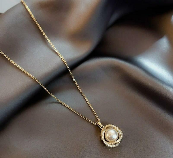 Charming Luxury Pendant